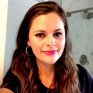 Meet your Posher, Christine